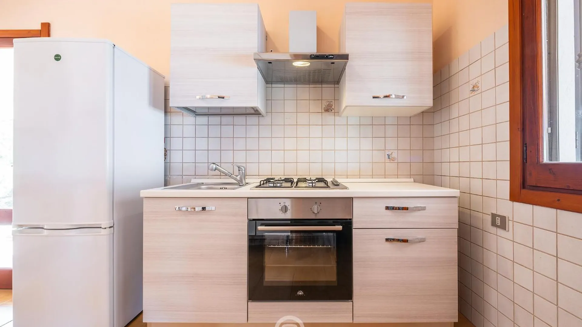 Enchanting Seaview Getaway Torre delle Stelle Feriehus